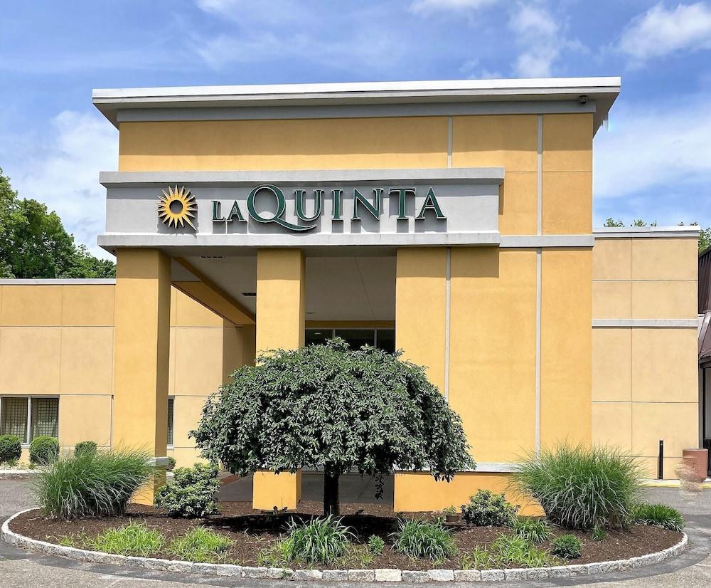 La Quinta By Wyndham Danbury Hotel Exterior foto